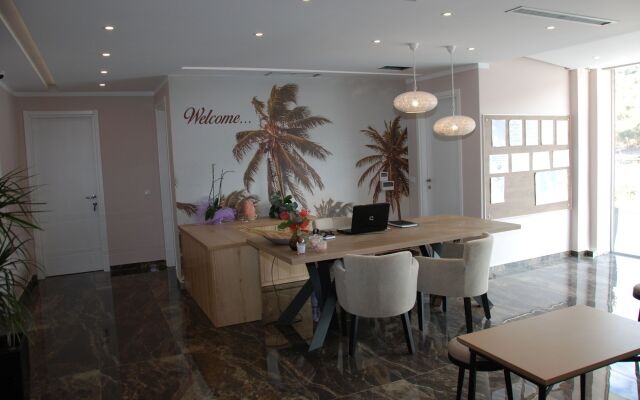 Bianco Hotel
