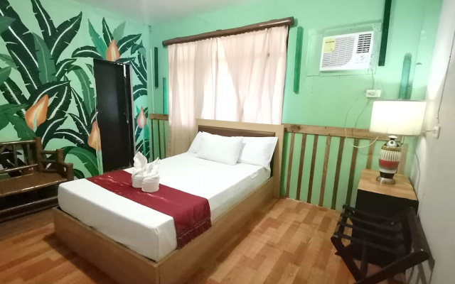 Coron Town Travellers Inn