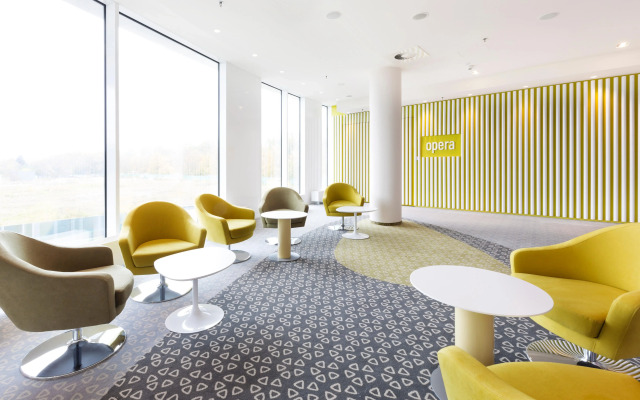Sound Garden Hotel Airport