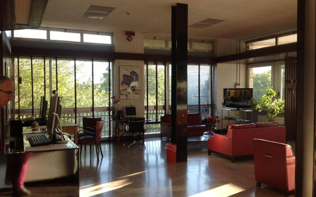 LH Arca Street Art Hotel