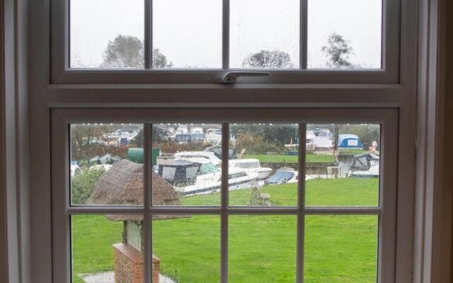 Sutton Staithe Hotel
