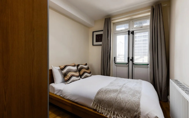 Warm Apartments in Queensway