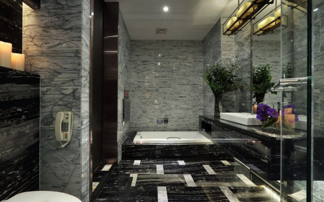 Puli Ease Hotel