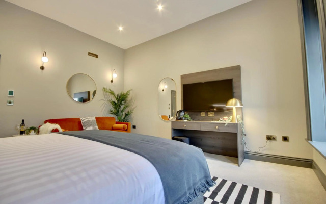 Orange Grove Hotel & Gardens