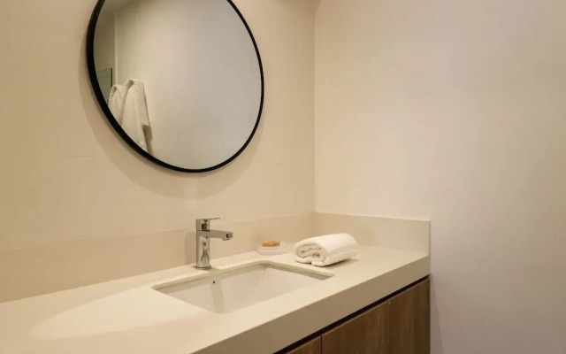 w Prestigious 2BR w Balcony Near Larcomar