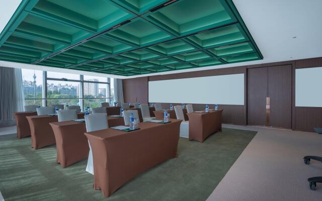 Holiday Inn Beijing Focus Square by IHG