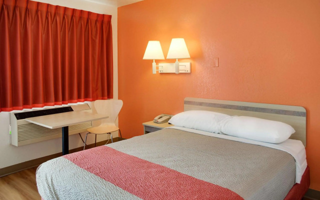 Motel 6 Gulfport, MS – Airport