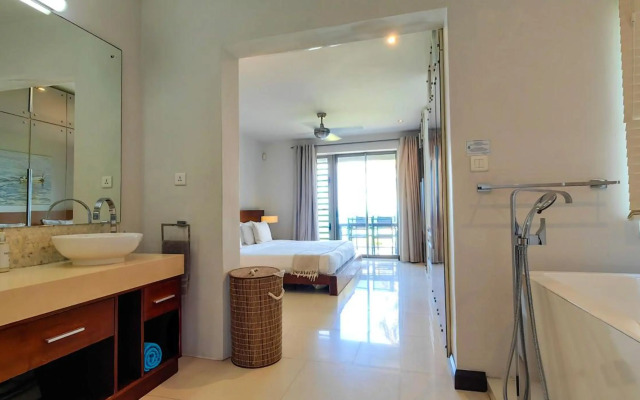 Paradise Beach by Horizon Holidays