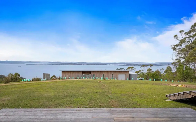The Outlook on Mount Louis – 2 Bedroom
