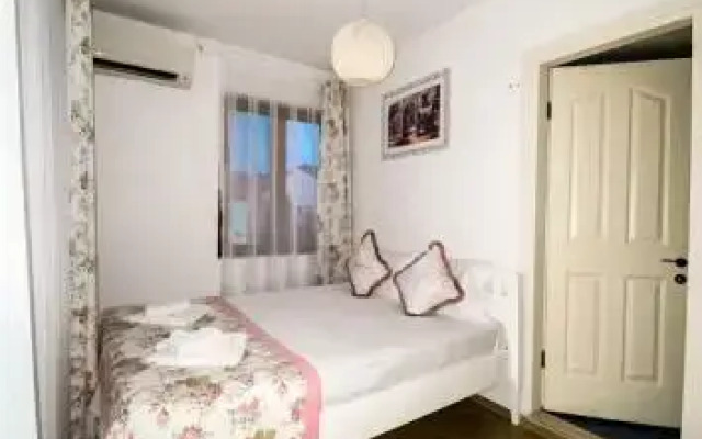 Deniz Atlas Cunda Pansiyon