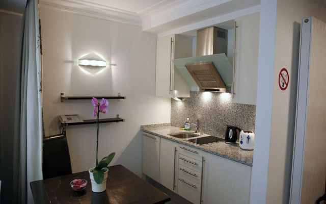 La Scala Apartments