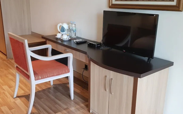 Mutiara Suites