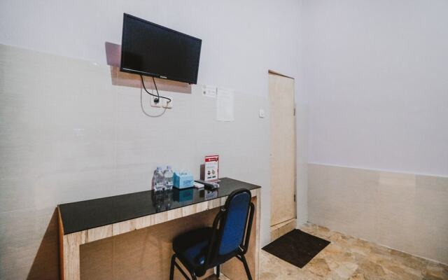 RedDoorz near Millennium ICT Center Medan