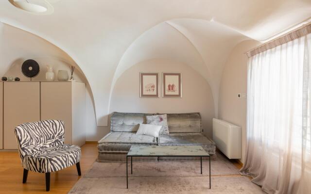 Santo Stefano 13 - Quadrilocale elegante