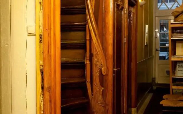 Classy Room 17th C Canalhouse - Hotel in อัมสเตอร์ดัม - Photo 2