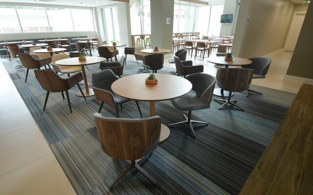 Holiday Inn Express Asuncion Aviadores by IHG