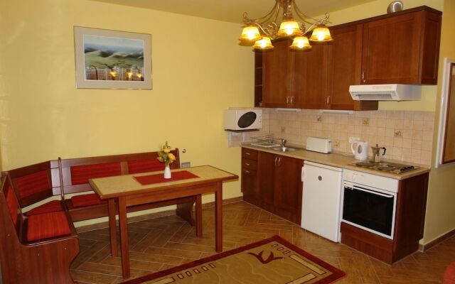 HoldLux Apartmanok