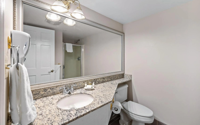 John Carver Inn & Spa