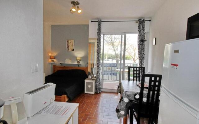 Appartement Balaruc-les-Bains, 1 pièce, 2 personnes - FR-1-553-53