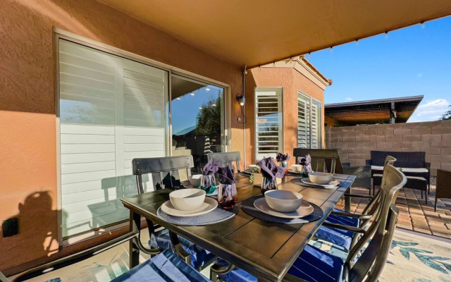 Kimberly Surprise 4 Bedroom Home by RedAwning