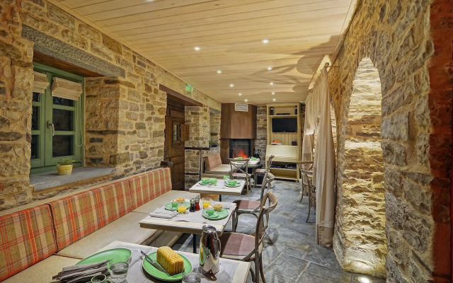 Aithrio Guesthouse