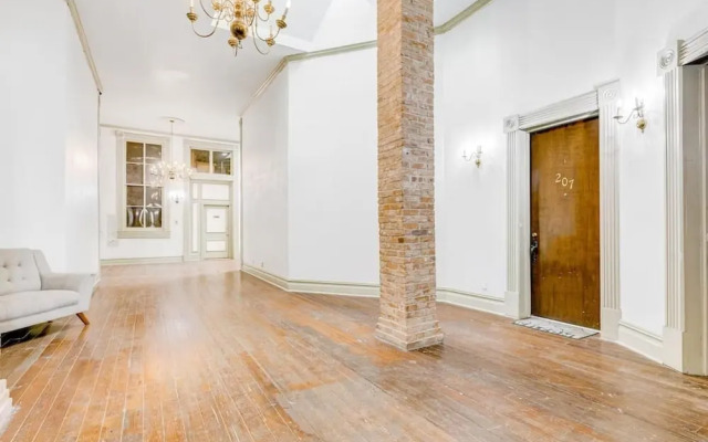 Galveston Historic Strand Loft 201