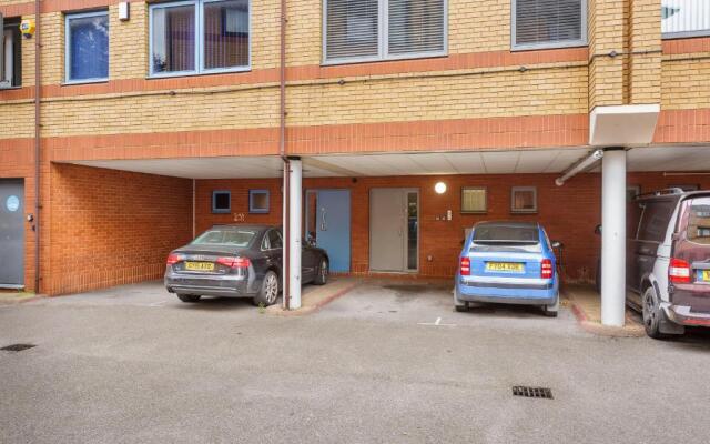 Oliverball Serviced Apartments - Sovereign Gate 1 - 2 bedroom apartment close to City Centre