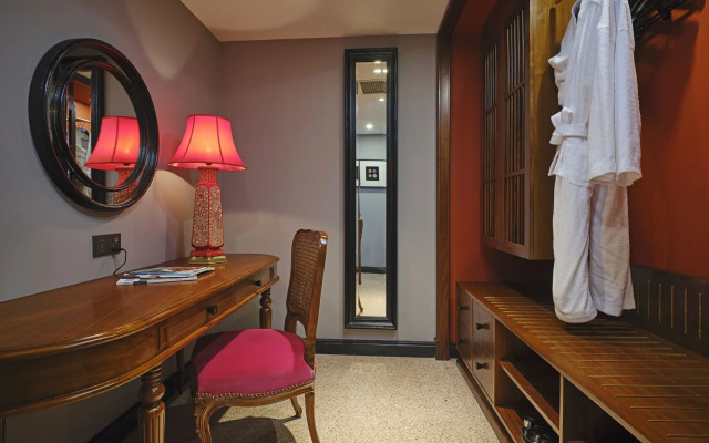 Silk Path Grand Hue Hotel