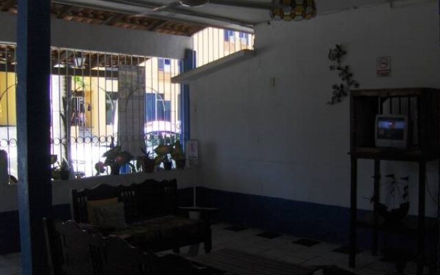 Hotel y Bungalows Los Arcos