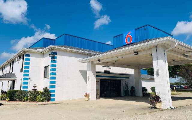 Motel 6 Franklin, OH