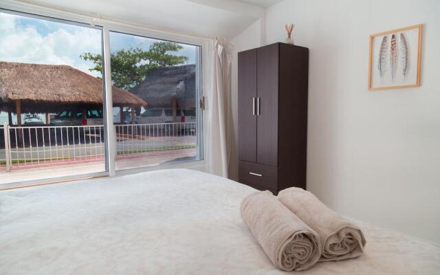 Delightful Lagoon front Villa at hotel zone