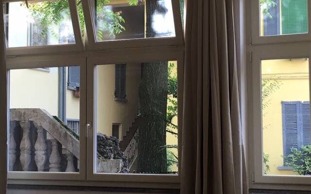 Elegant Flat 15 min From the Center of Milan