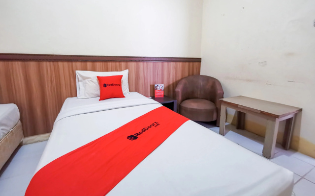 RedDoorz @ Jalan R Sukamto Palembang - Hotel in Palembang - Photo 3