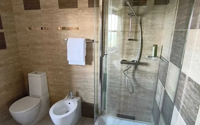 SMARTnoOK Rooms & Apartment