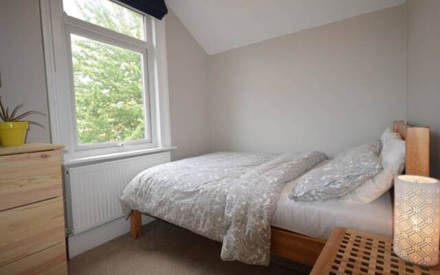 Charming Victorian 3 Bedroom House With Large Garden