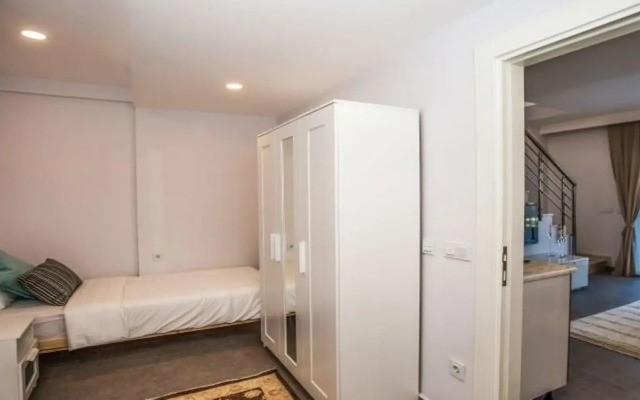 Truemar Hotels & Suites