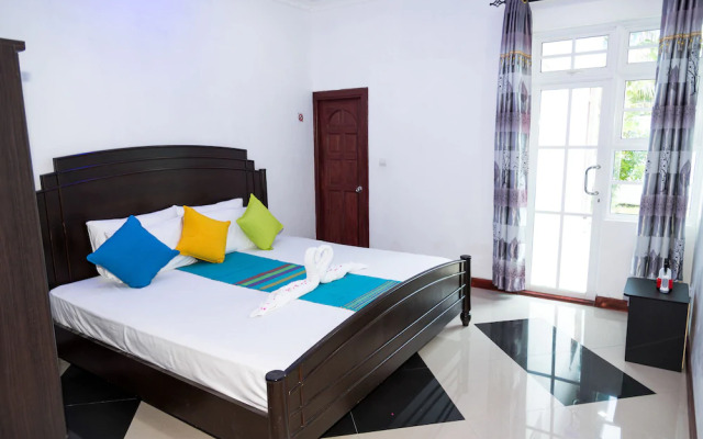 Dhirey Inn