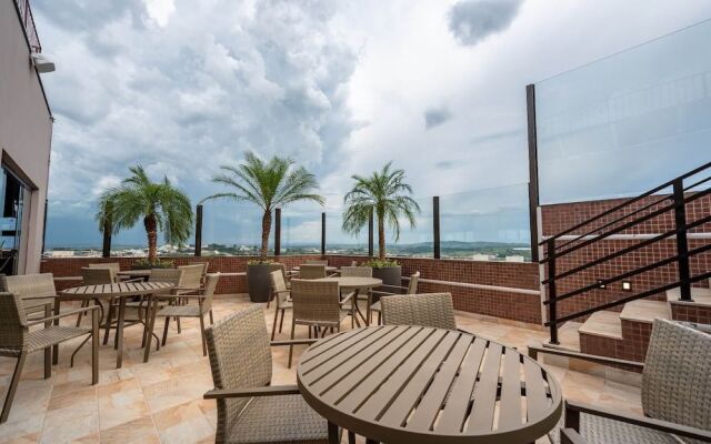 Via Garden Varginha Hotel