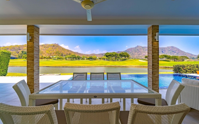 High-End Villa on Golf Course -BMG3, Hua Hin