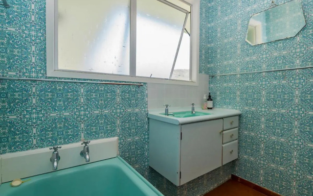 Beachfront Hideaway - Matarangi Holiday Home