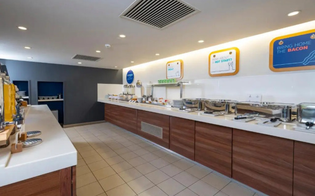 Holiday Inn Express Exeter East by IHG