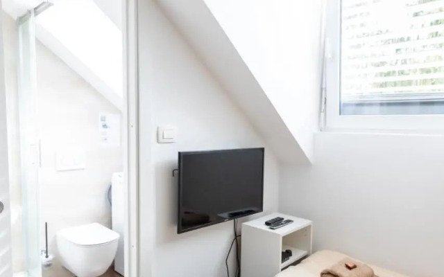 Petite central studio