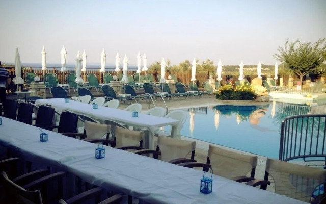 Ariadne Apartments