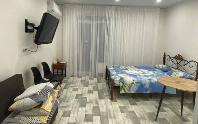 Apartment on 110E Adela Kutuya Street