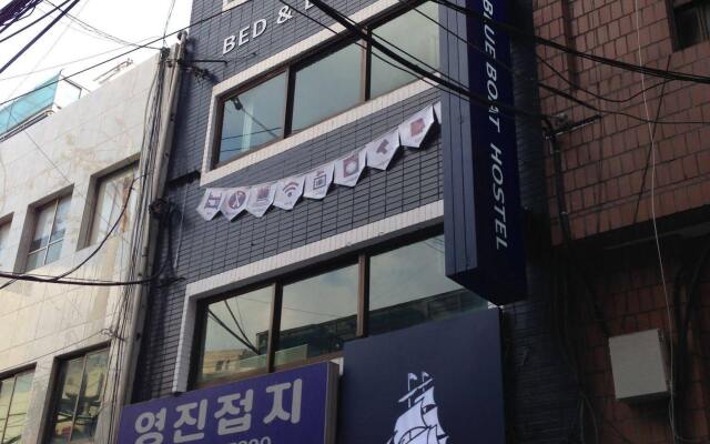 Blueboat Hostel Myeongdong