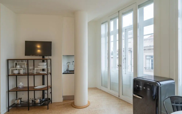 Iconic Nightlife Studio 204