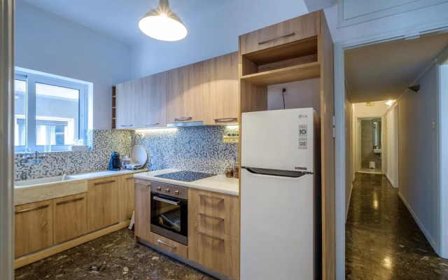 Olala Kolonaki Chic & Spacious 3BR Flat w/ balcony