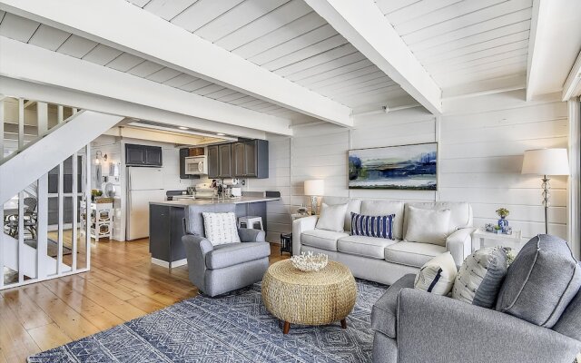 Atlantic Watergate 16 by Long & Foster