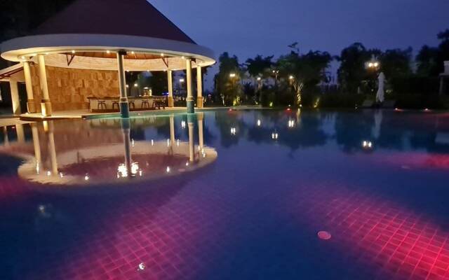 Castle Bayview Resort & Spa
