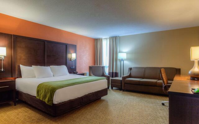 Comfort Inn & Suites Evansville Airport